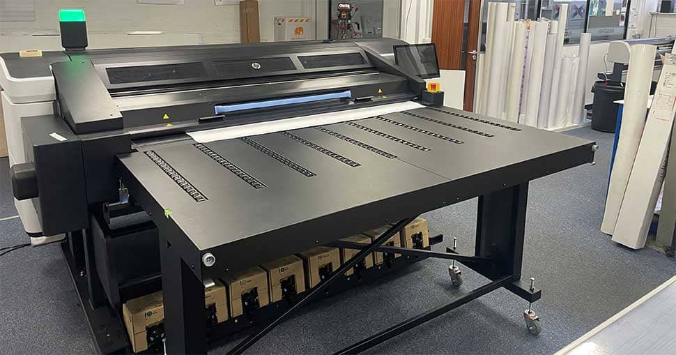 HP Latex R530 installed at FASTSIGNS Sheffield and Chesterfield